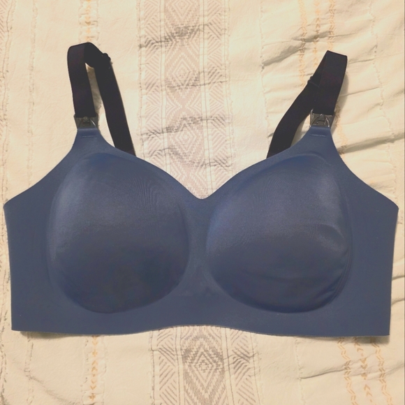 Seamless Blue Bra - Picture 1 of 5